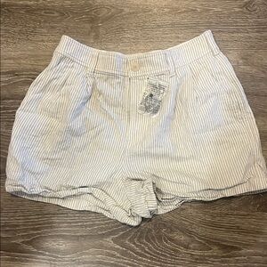 Uniqlo Women's High Waist Pinstripe Shorts - Cream and Gray